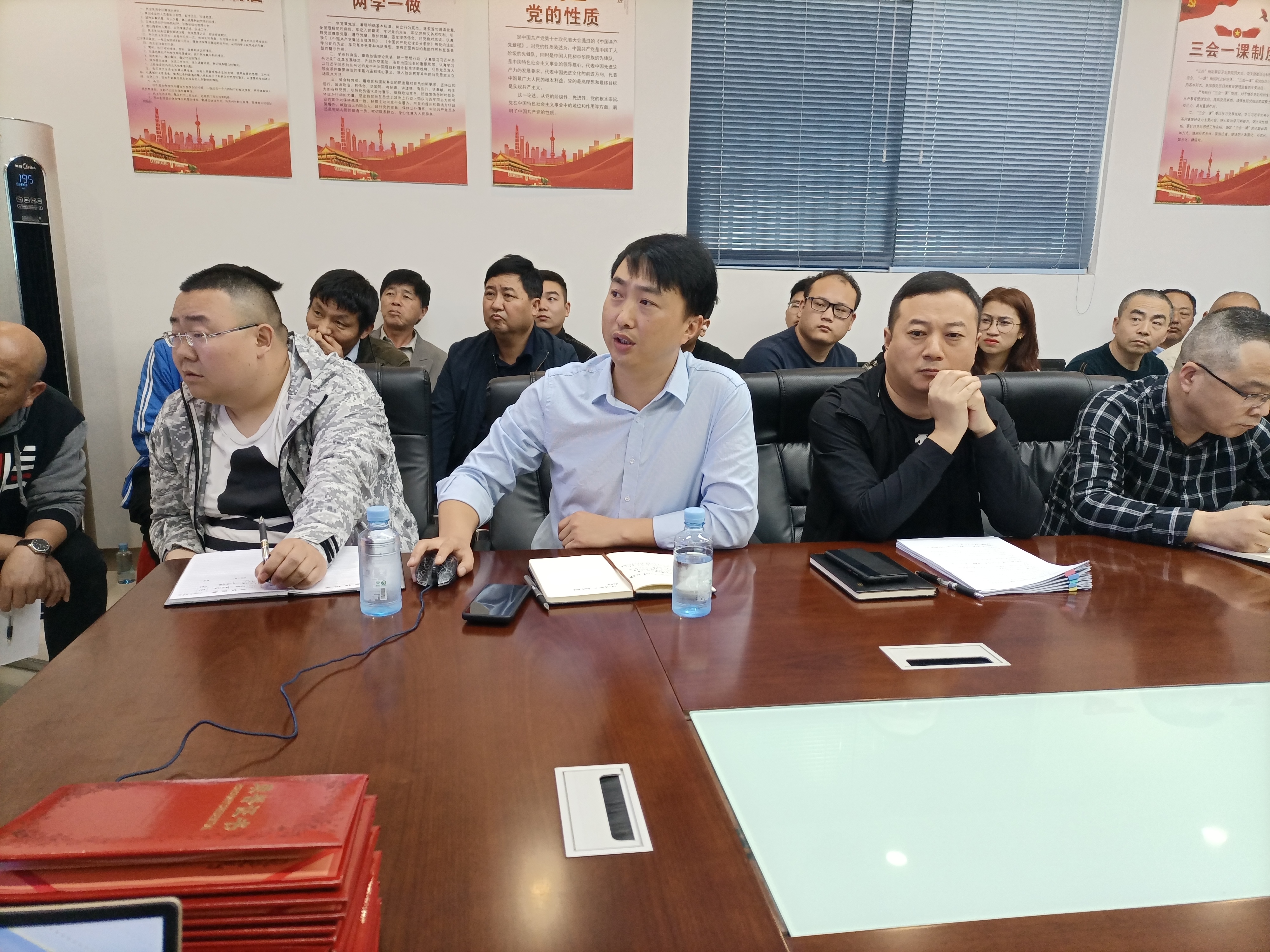 新莱集团顺利召开2021年度工作总结暨2022年度工作部署大会(图6)